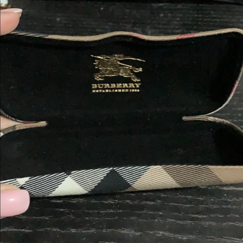 Burberry eye glass case
